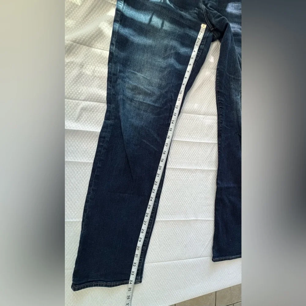 J CREW JEANS 770 Straight Slim Fit Blue Jeans Vintage Look and Feel Size 34 / 36